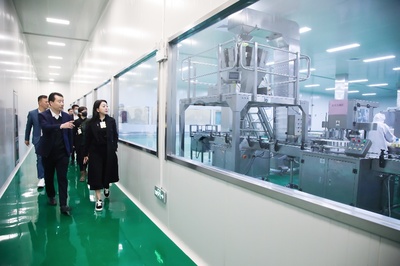 朝云集团与山东帅克达成战略合作，深化宠物主粮供应链布局